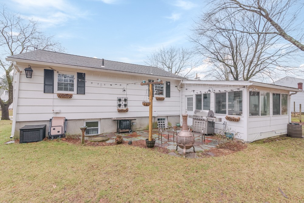 41 Farmland Road Warwick, RI 02889 - Photo 36 of 38 Gallery Image 36