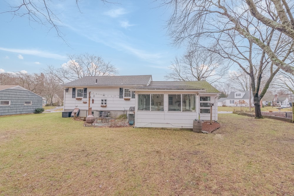 41 Farmland Road Warwick, RI 02889 - Photo 37 of 38 Gallery Image 37