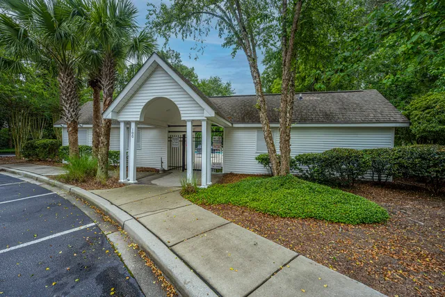 $265,000 | 1304 Elm Hall Circle, Summerville, SC 29483