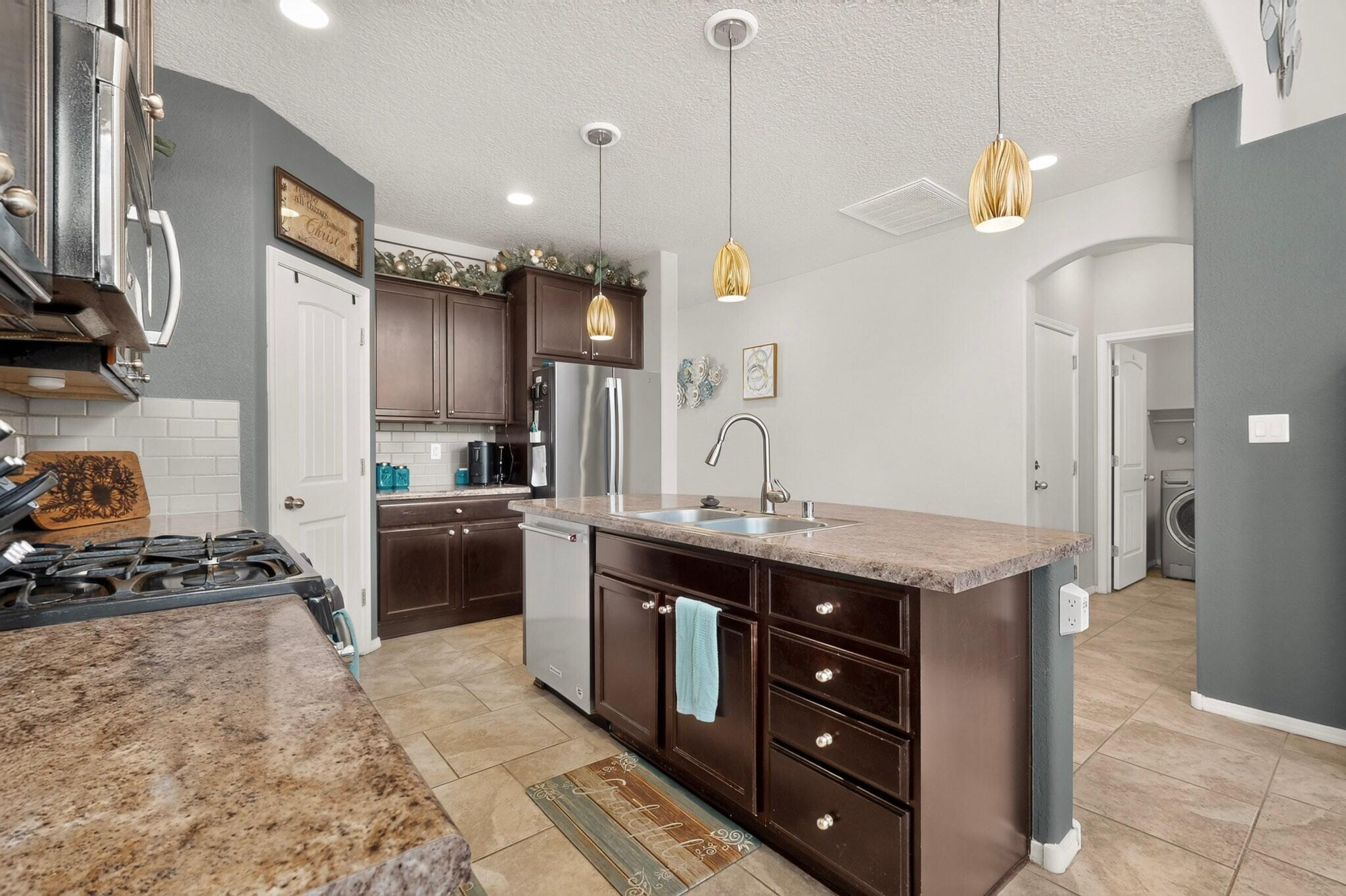 229 Landing Trail Rio Rancho, NM 87124 - Photo 12 of 47 Gallery Image 12