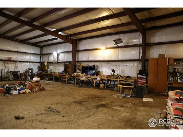 a view of a utility room with washer and dryer