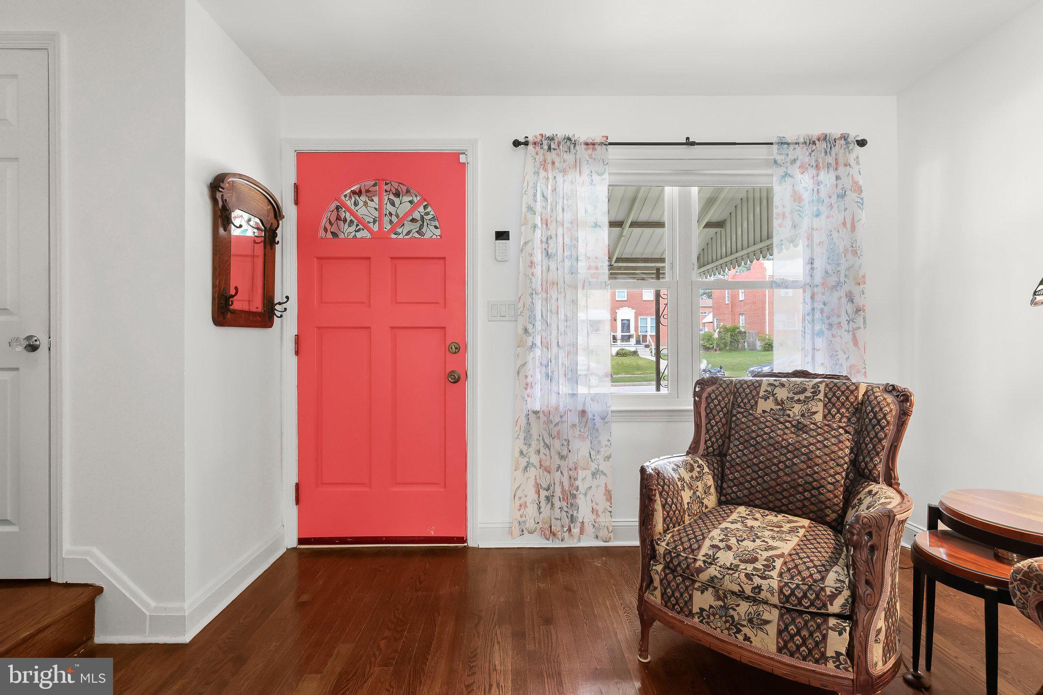 309 Leeanne Road Baltimore, MD 21221 - Photo 4 of 42 Entry
