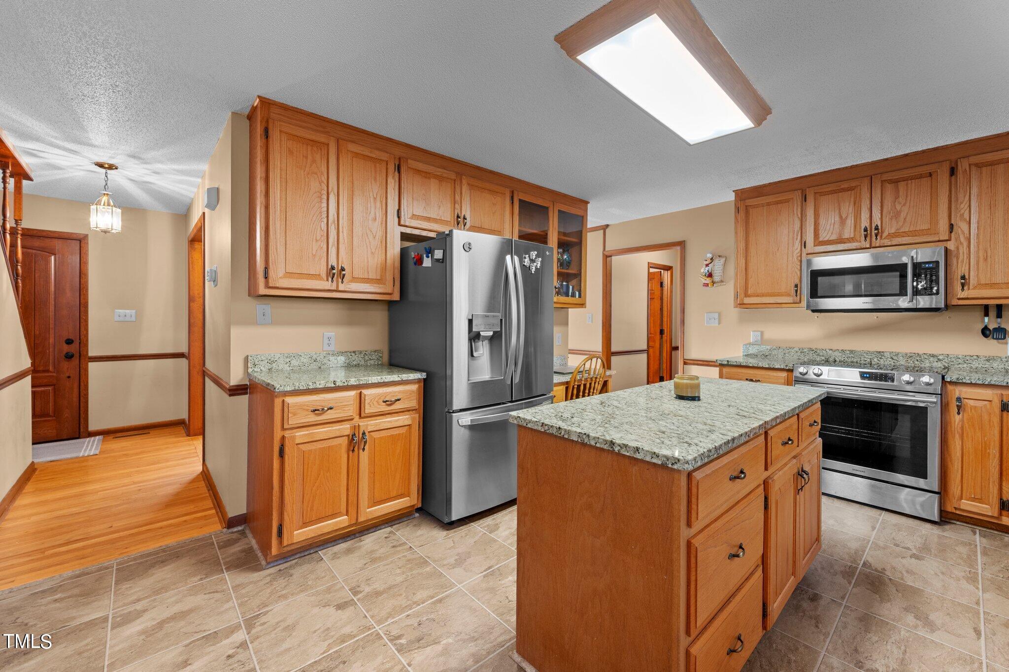5904 Springview Trail Durham, NC 27705 - Photo 7 of 31 pic24