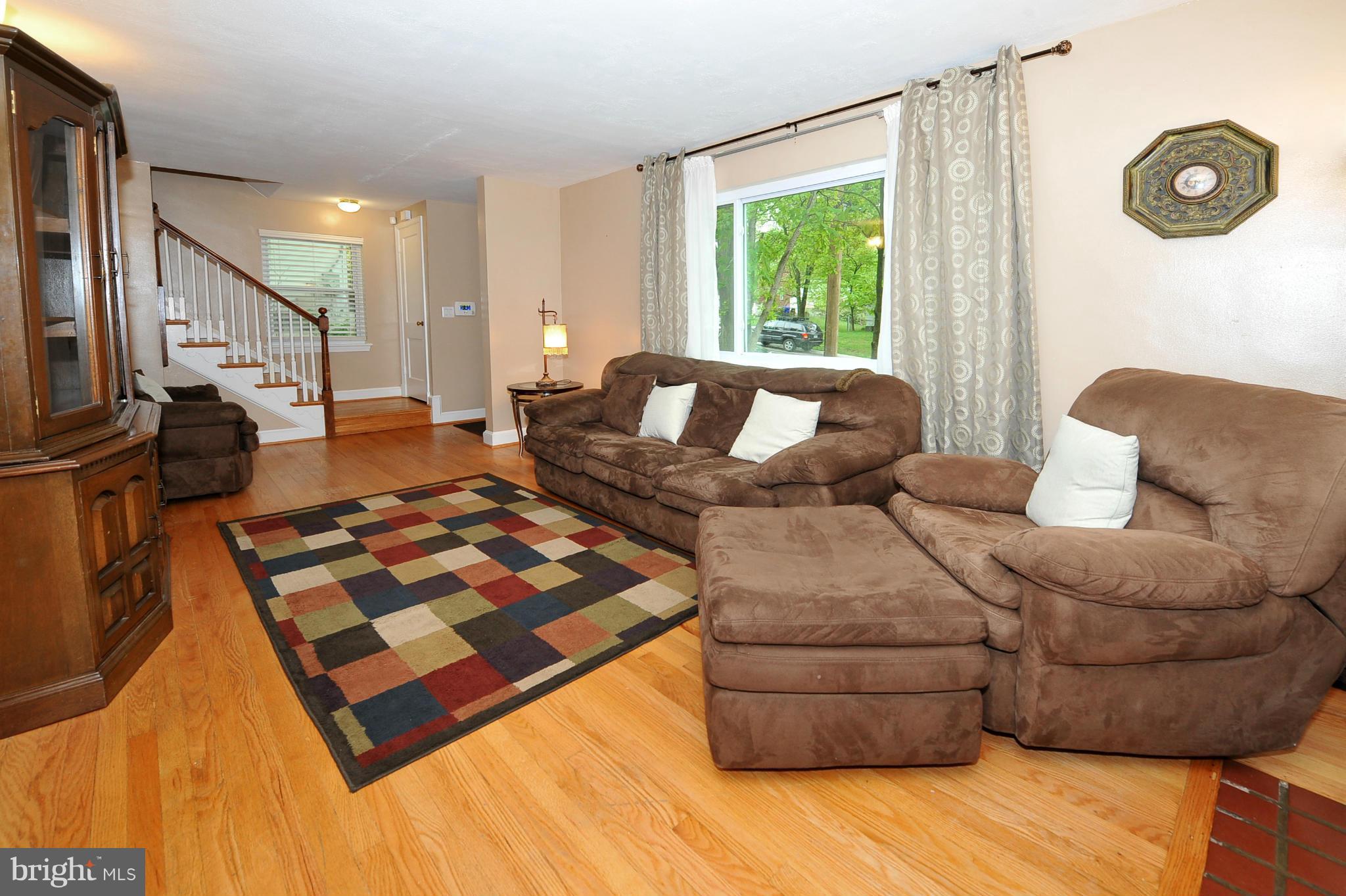 9602 Dilston Road Silver Spring, MD 20903 - Photo 2 of 20 Living Room