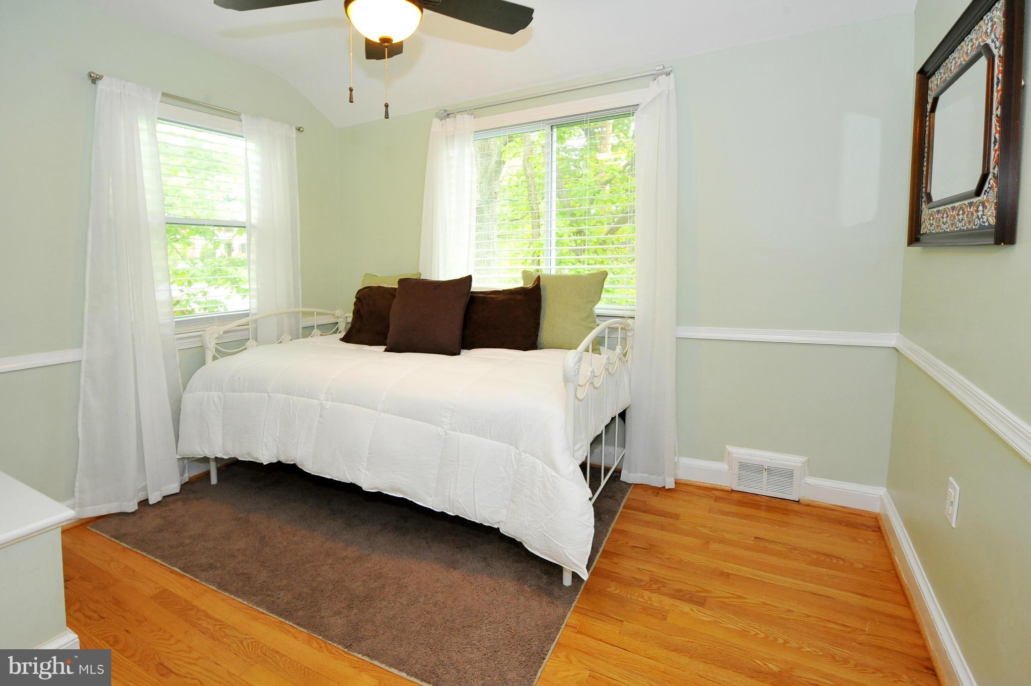 9602 Dilston Road Silver Spring, MD 20903 - Photo 17 of 20 Bedroom