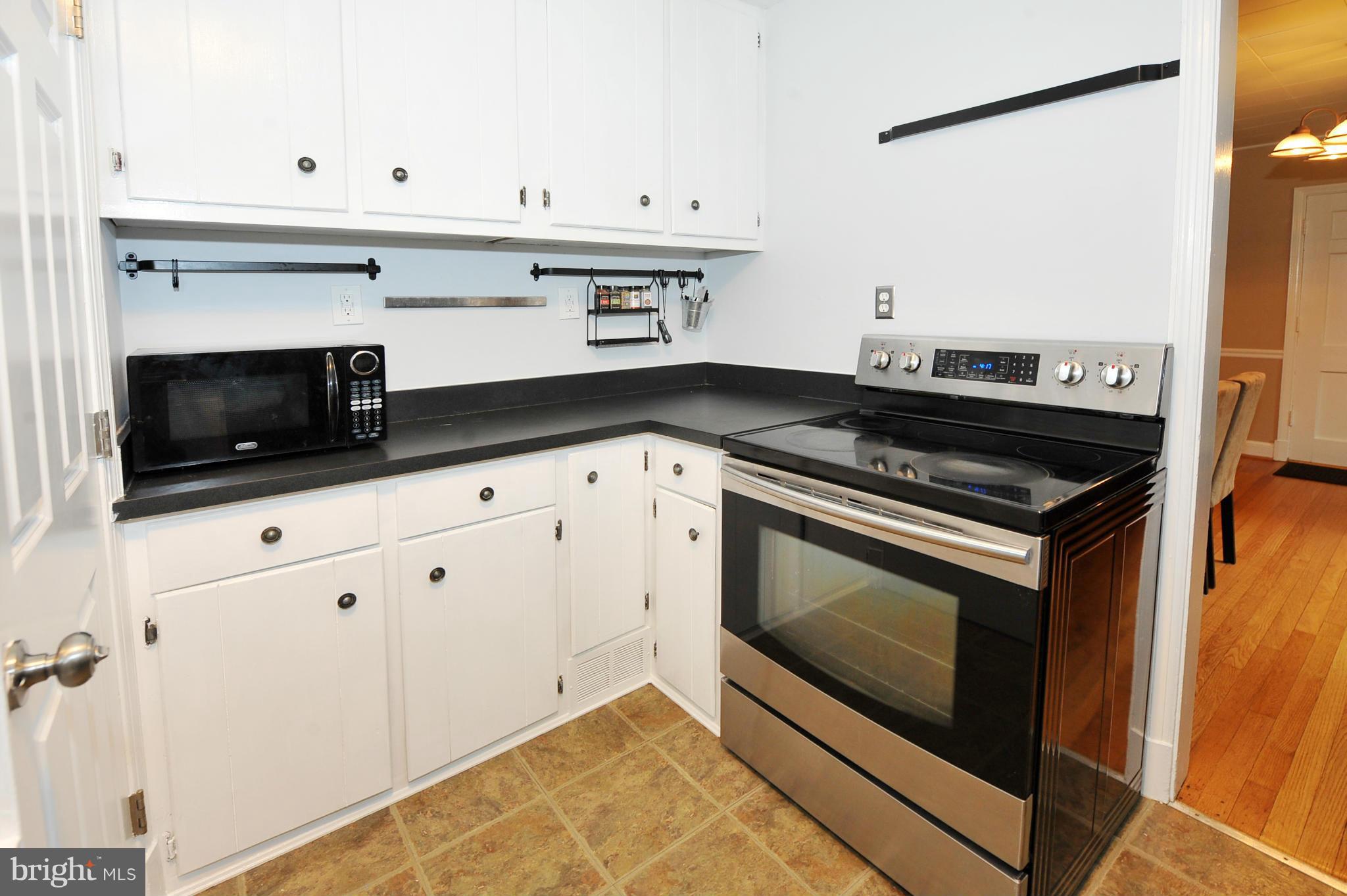 9602 Dilston Road Silver Spring, MD 20903 - Photo 6 of 20 Kitchen