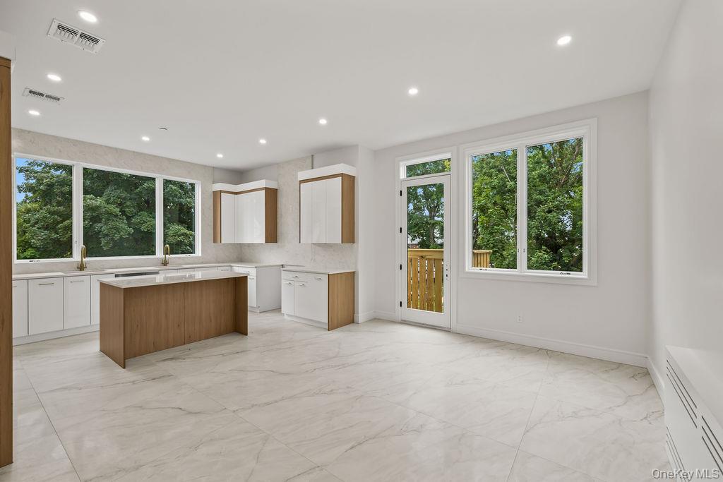 11 Lincoln Street, Unit 201 Spring Valley, NY 10977 - Photo 11 of 50
