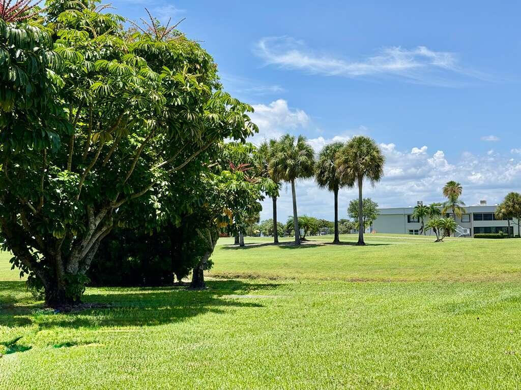 359 Capri H, Unit 359 Delray Beach, FL 33484 - Photo 21 of 23 WhatsApp Image 2026-06-19 at 17.32.25