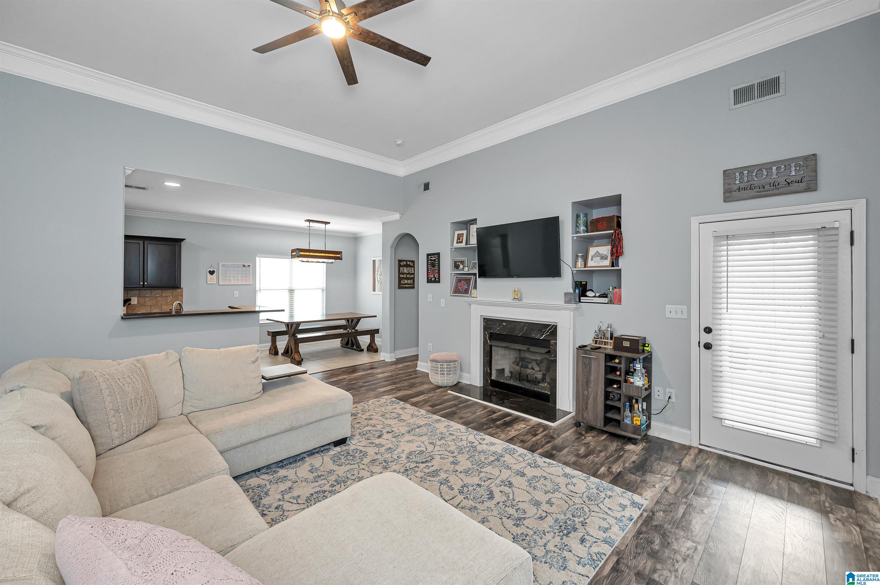 196 Lorrin Lane Sterrett, AL 35147 - Photo 4 of 34