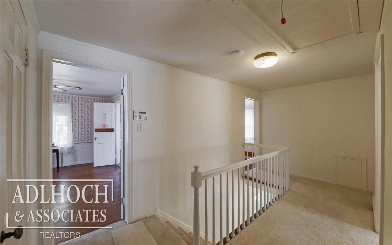 1047 Devonshire Road Grosse Pointe, MI 48230 - Photo 20 of 33 31301928-19.JPG