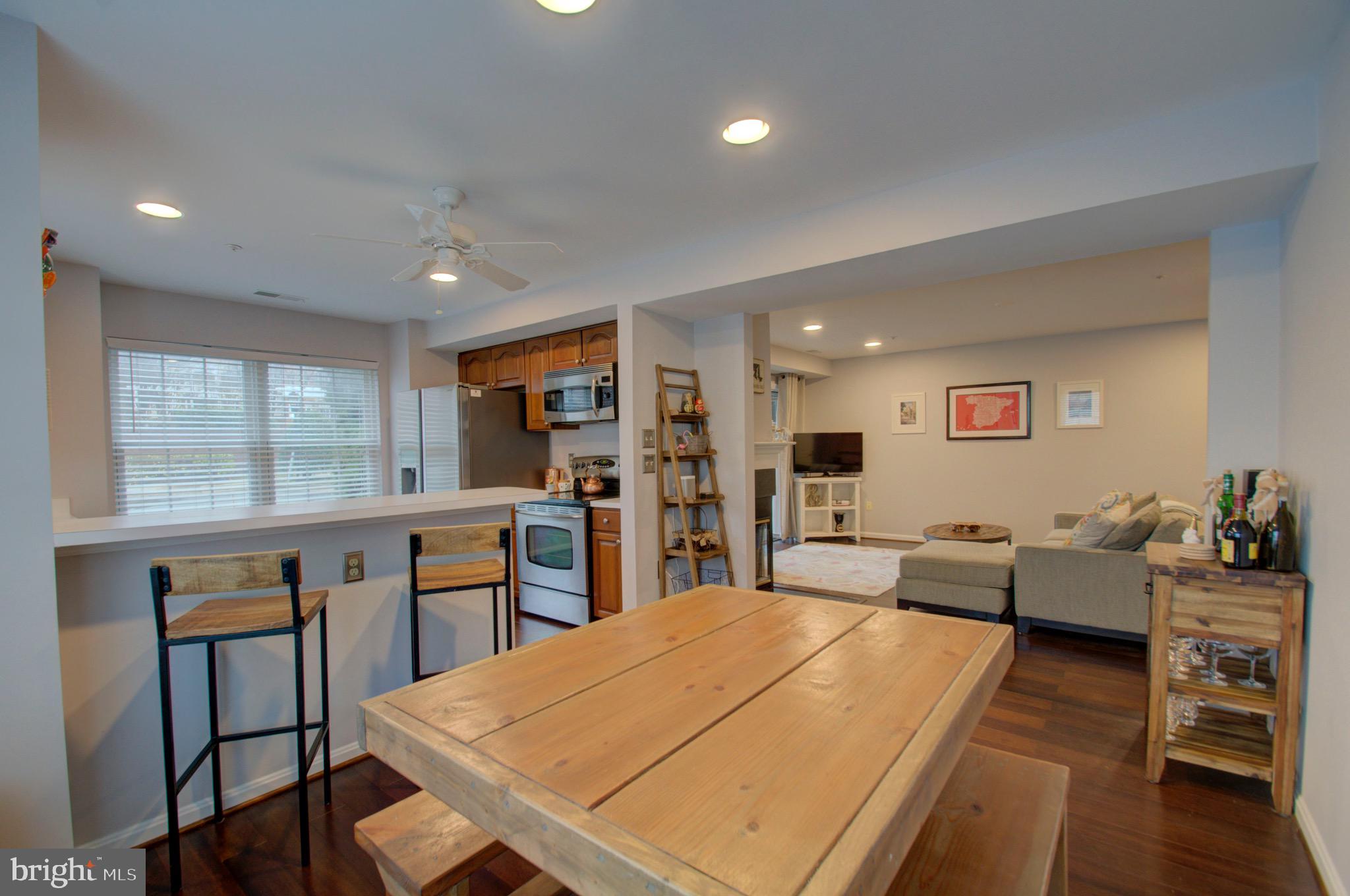 304 Ridgepoint Place, Unit 12 Gaithersburg, MD 20878 - Photo 14 of 45 Dining Area