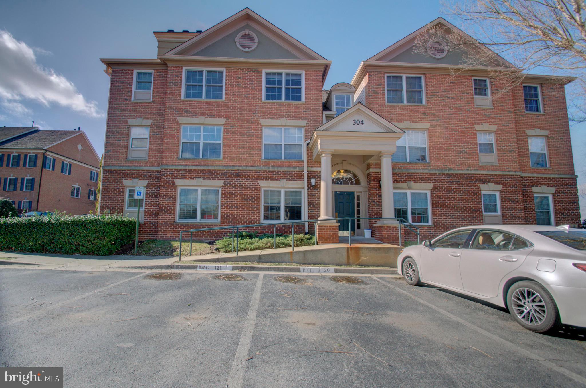 304 Ridgepoint Place, Unit 12 Gaithersburg, MD 20878 - Photo 3 of 45 Front od Building