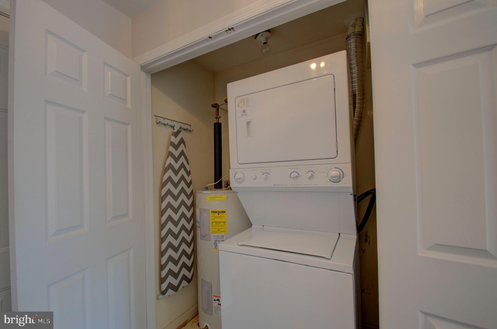 304 Ridgepoint Place, Unit 12 Gaithersburg, MD 20878 - Photo 36 of 45 Washer & Dryer