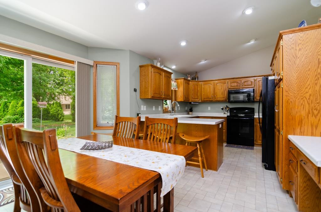 1280 Swan Ridge Trail De Pere, WI 54115 - Photo 10 of 54