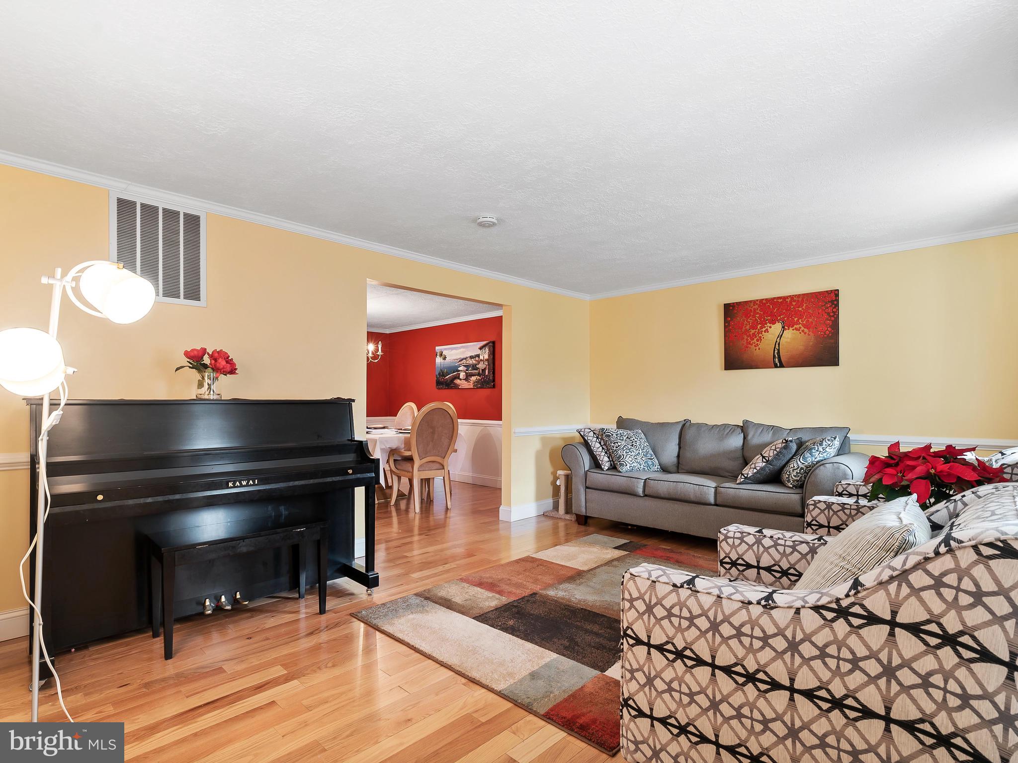 14928 Windmill Terrace Silver Spring, MD 20905 - Photo 6 of 43 Living Room