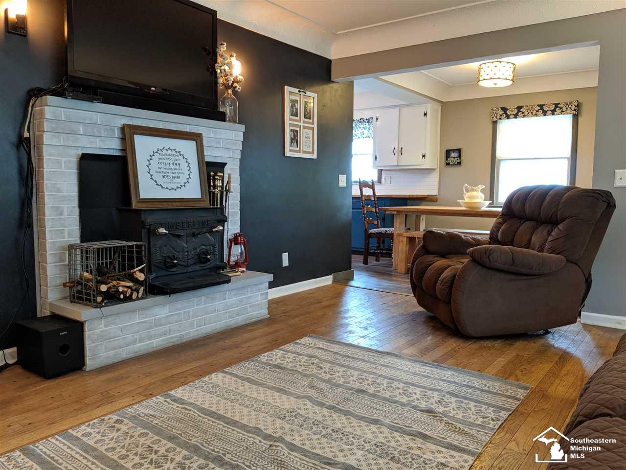 334 Lasalle Road Monroe, MI 48162 - Photo 5 of 32 31379695-4.JPG