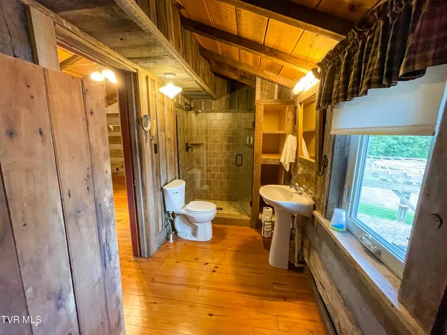 $535,000 | 15445 Coventry Lane, Glade Spring, VA 24340