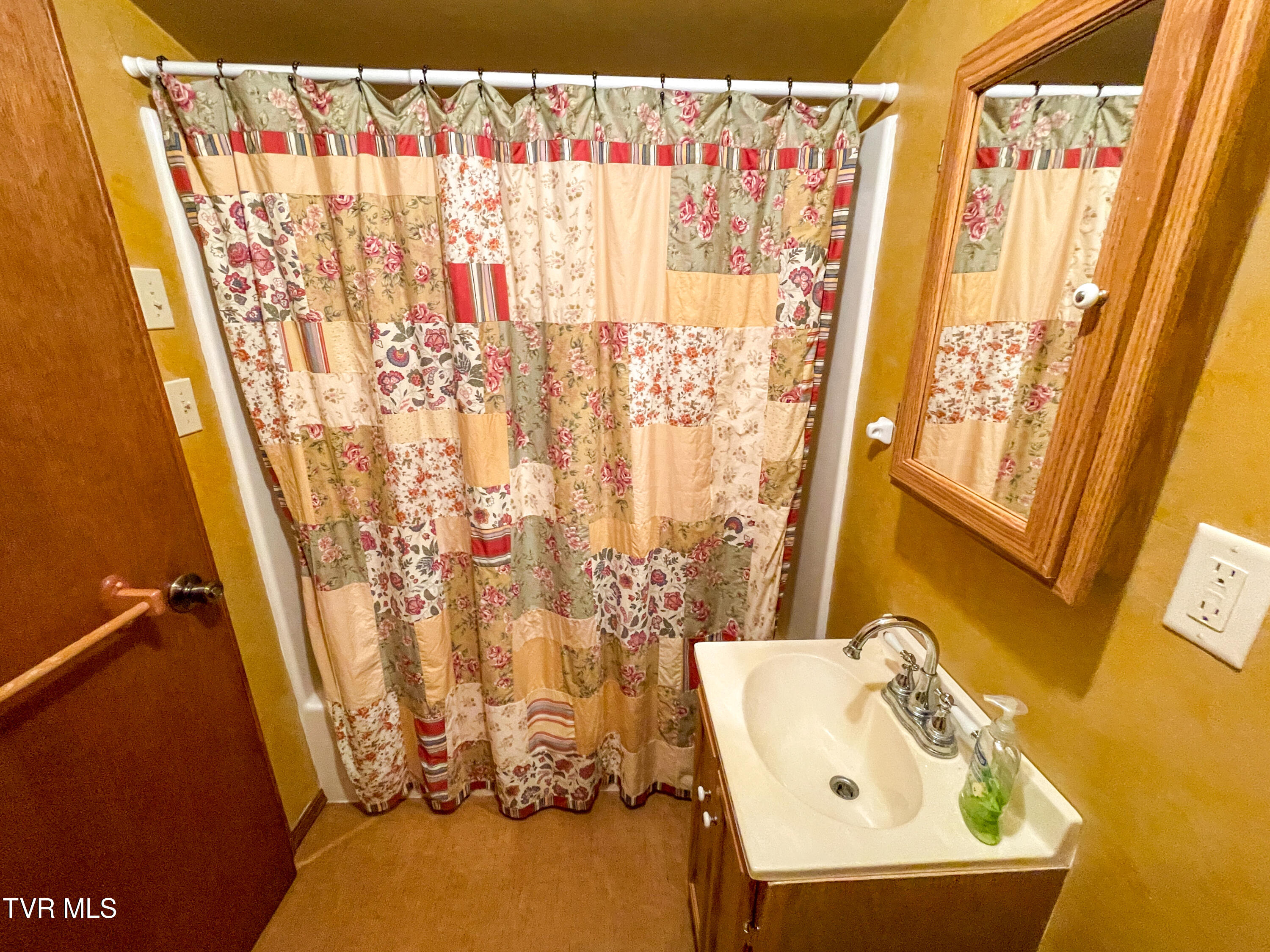 15445 Coventry Lane Glade Spring, VA 24340 - Photo 31 of 39 IMG_1817~photo