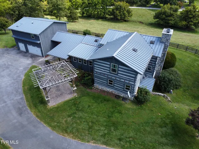 $535,000 | 15445 Coventry Lane, Glade Spring, VA 24340