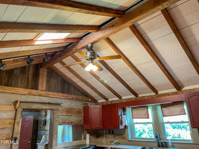 $535,000 | 15445 Coventry Lane, Glade Spring, VA 24340