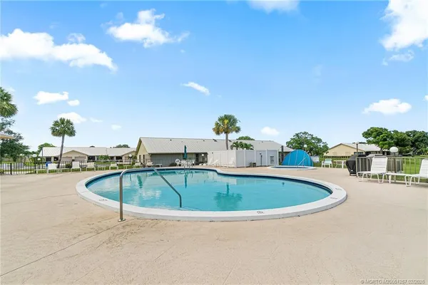 $325,000 | 7711 Southeast Sugar Sand Circle, Hobe Sound, FL 33455