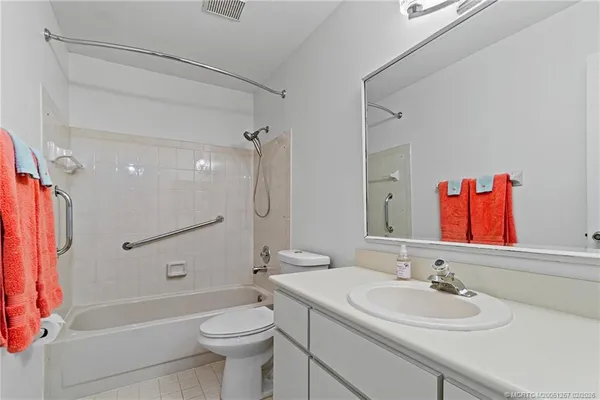 $325,000 | 7711 Southeast Sugar Sand Circle, Hobe Sound, FL 33455