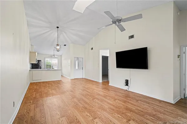 $325,000 | 7711 Southeast Sugar Sand Circle, Hobe Sound, FL 33455