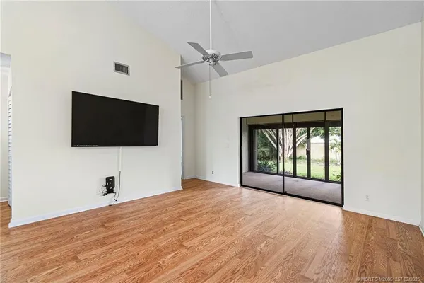 $325,000 | 7711 Southeast Sugar Sand Circle, Hobe Sound, FL 33455