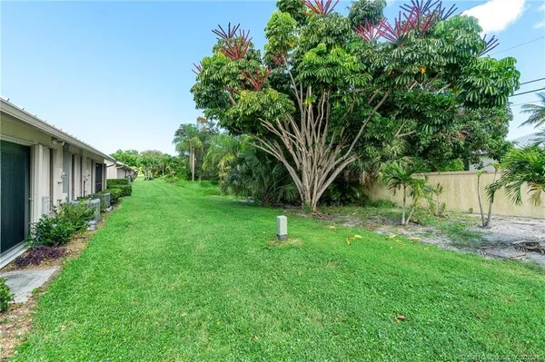 $325,000 | 7711 Southeast Sugar Sand Circle, Hobe Sound, FL 33455