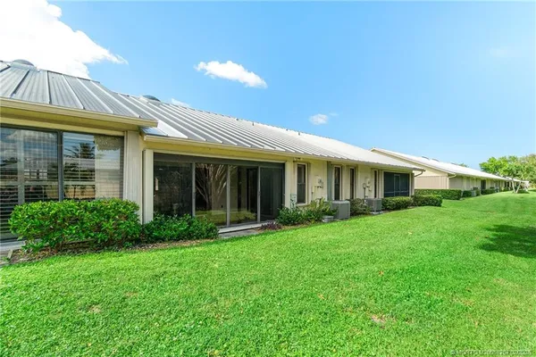 $325,000 | 7711 Southeast Sugar Sand Circle, Hobe Sound, FL 33455
