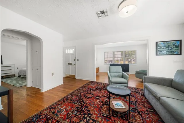 $795,000 | 246 20th Avenue Northeast, St. Petersburg, FL 33704