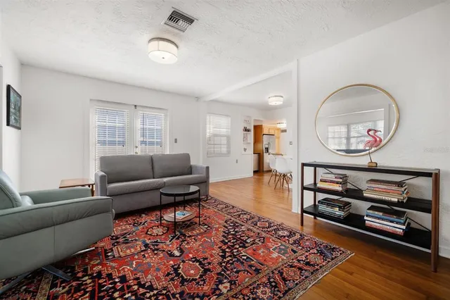 $795,000 | 246 20th Avenue Northeast, St. Petersburg, FL 33704