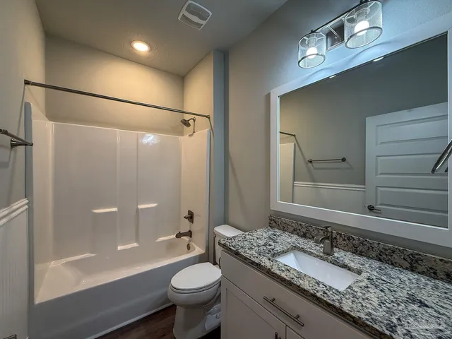 $2,100 | 1006 North D Street, Pensacola, FL 32501