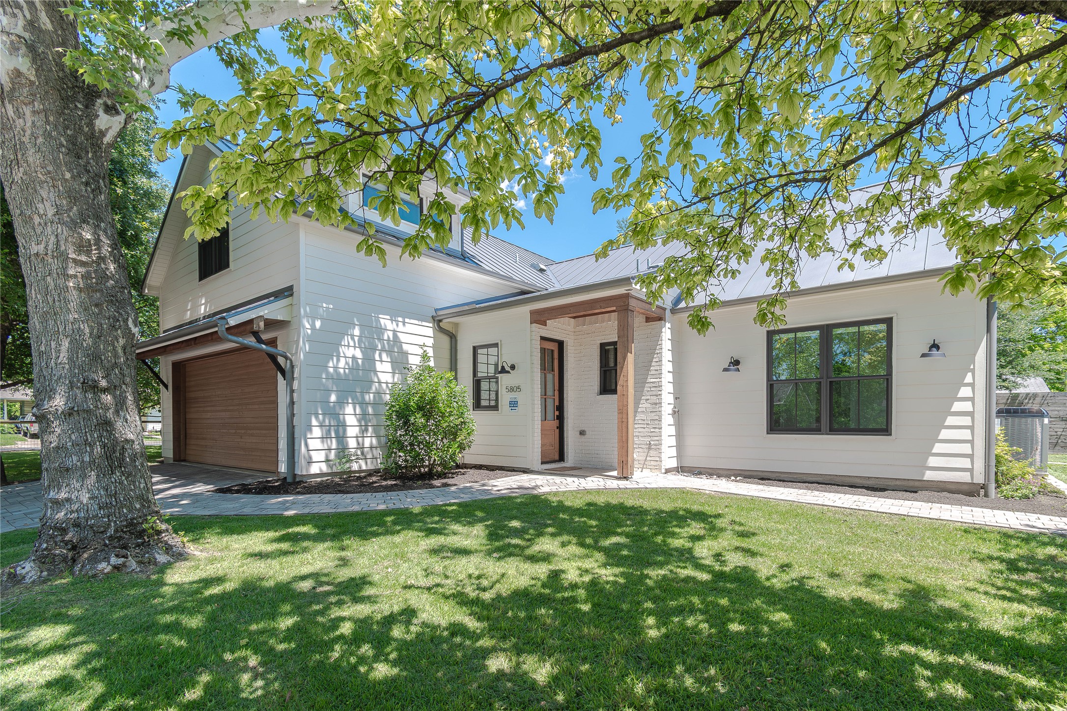 5805 Chesterfield Avenue Austin, TX 78752 - Photo 37 of 40