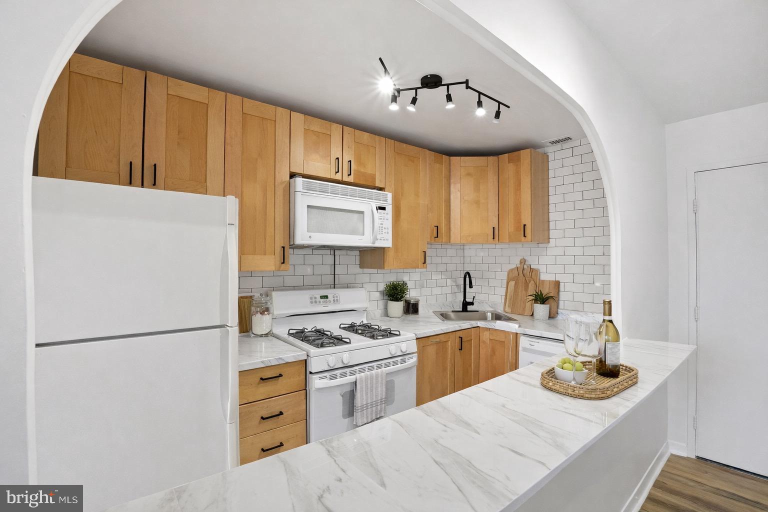 2829 Connecticut Avenue Northwest, Unit 411 Washington, DC 20008 - Photo 3 of 25