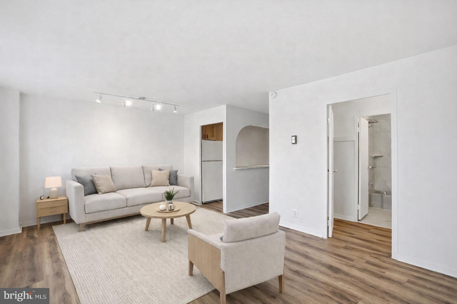 2829 Connecticut Avenue Northwest, Unit 411 Washington, DC 20008 - Photo 4 of 25