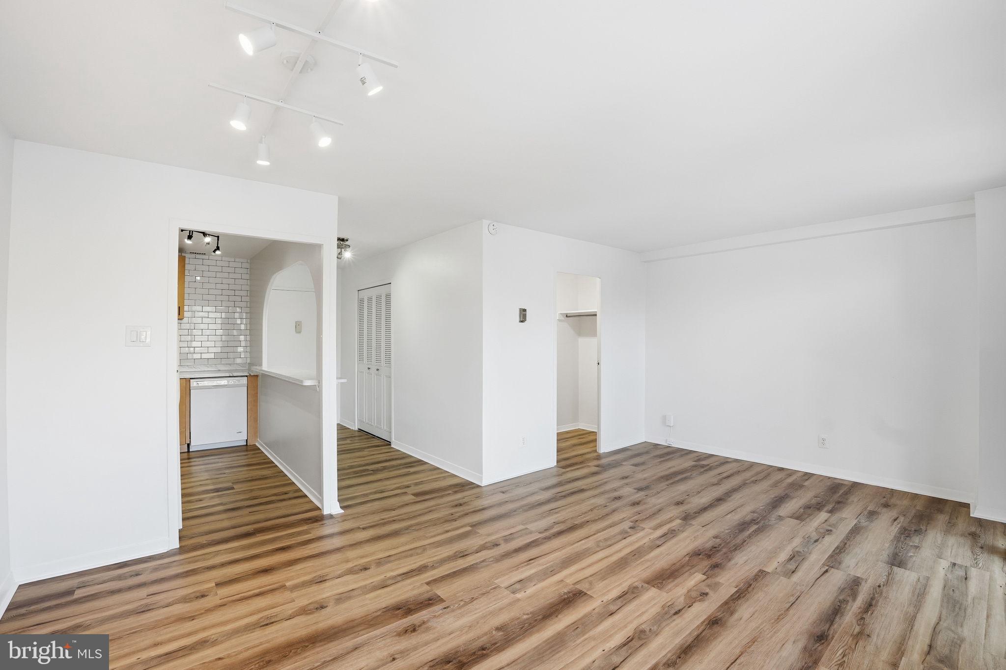 2829 Connecticut Avenue Northwest, Unit 411 Washington, DC 20008 - Photo 6 of 25