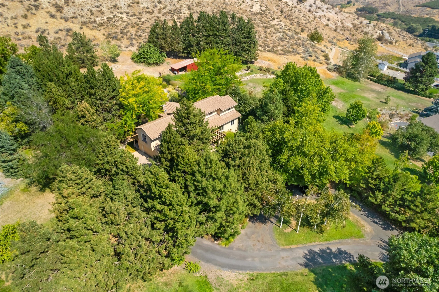 1100 Pitcher Canyon Road Wenatchee, WA 98801 - Photo 4 of 40