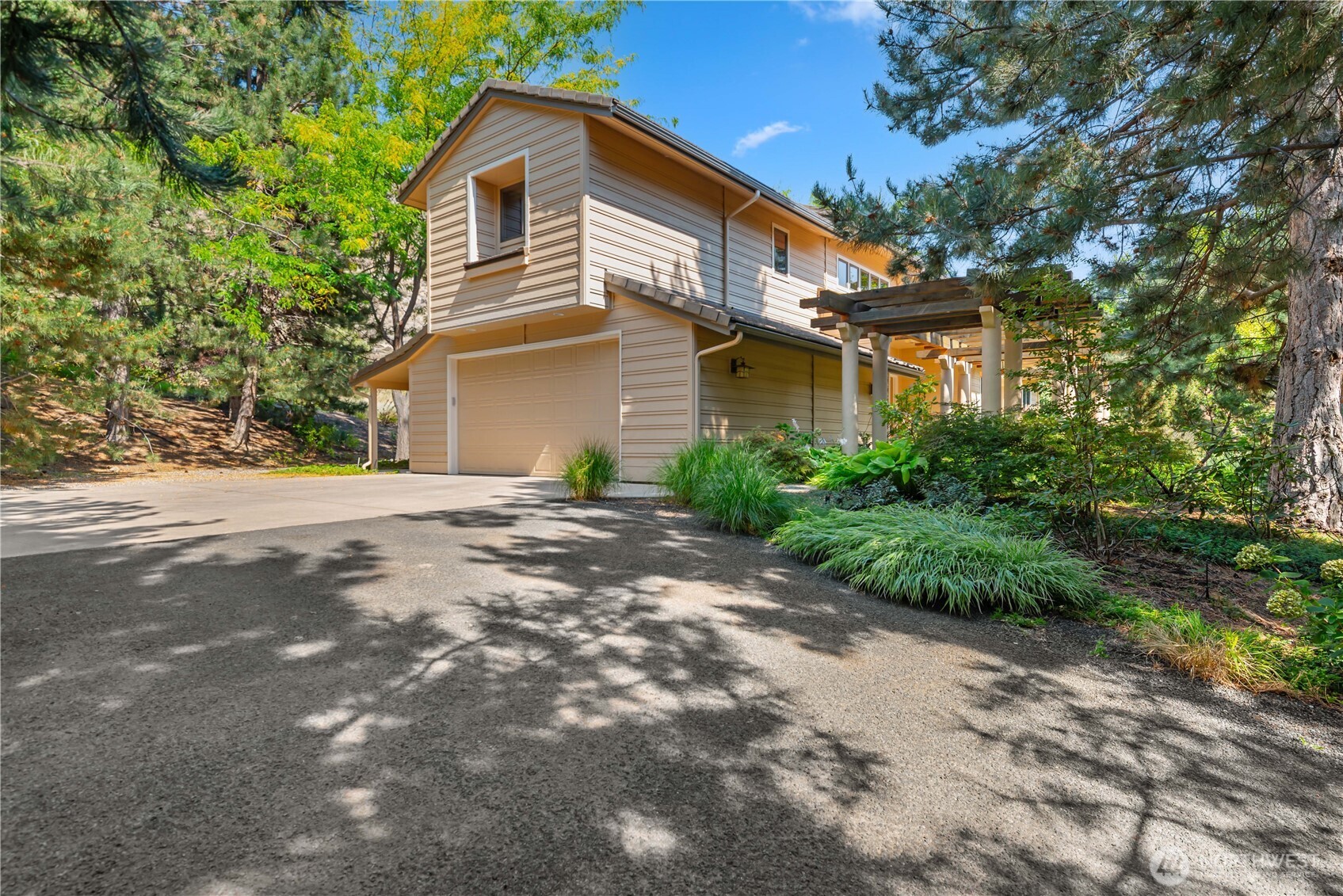 1100 Pitcher Canyon Road Wenatchee, WA 98801 - Photo 6 of 40