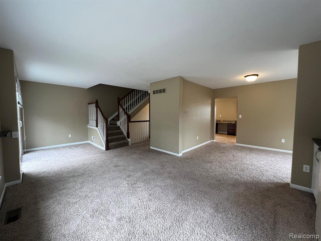 2030 Decker Road Walled Lake, MI 48390 - Photo 15 of 27