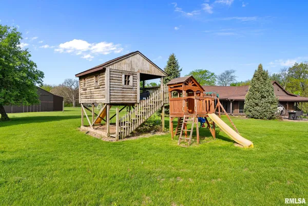 $715,000 | 11909 259th Street West, Unit WEST, Illinois City, IL 61259