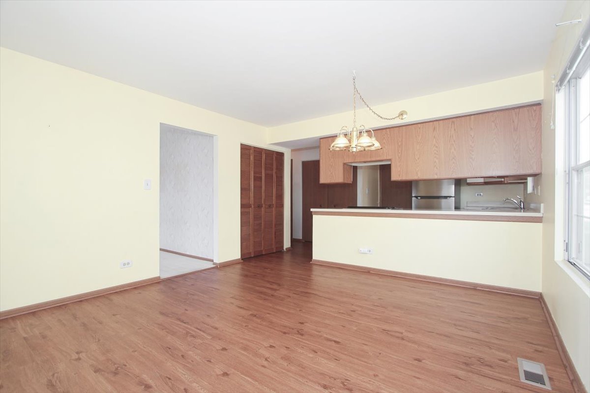 1738 Ranchview Drive Naperville, IL 60565 - Photo 13 of 25 Gallery Image 13