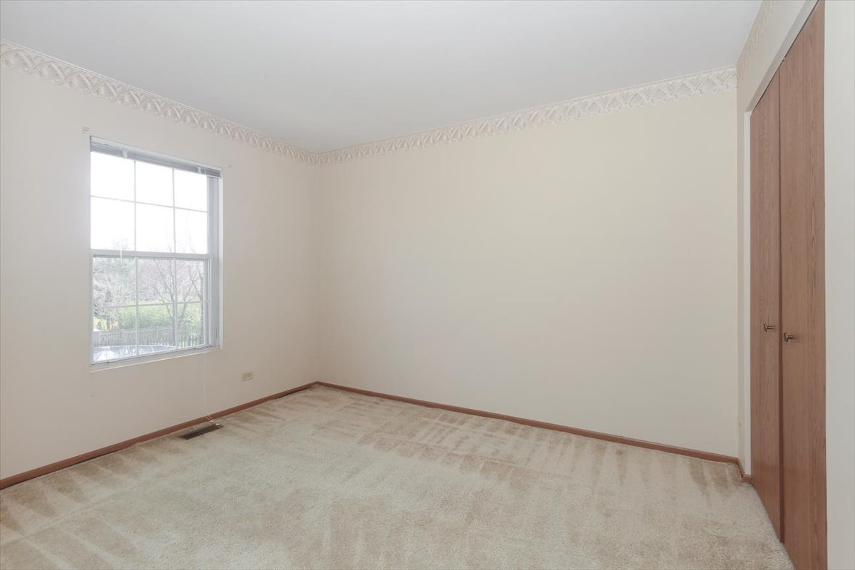 1738 Ranchview Drive Naperville, IL 60565 - Photo 21 of 25 Gallery Image 21