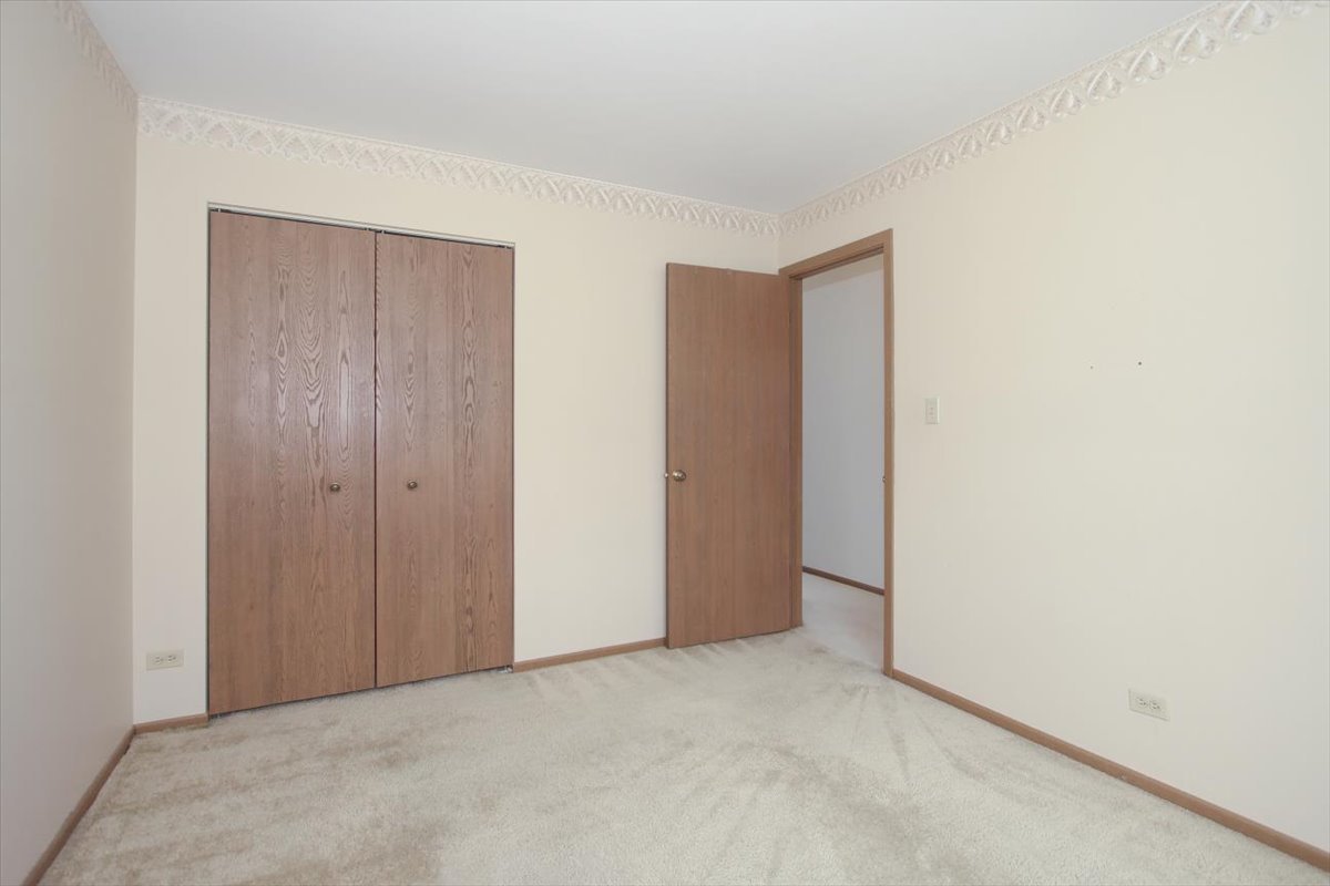 1738 Ranchview Drive Naperville, IL 60565 - Photo 22 of 25 Gallery Image 22