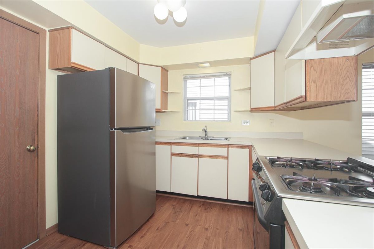 1738 Ranchview Drive Naperville, IL 60565 - Photo 10 of 25 Gallery Image 10