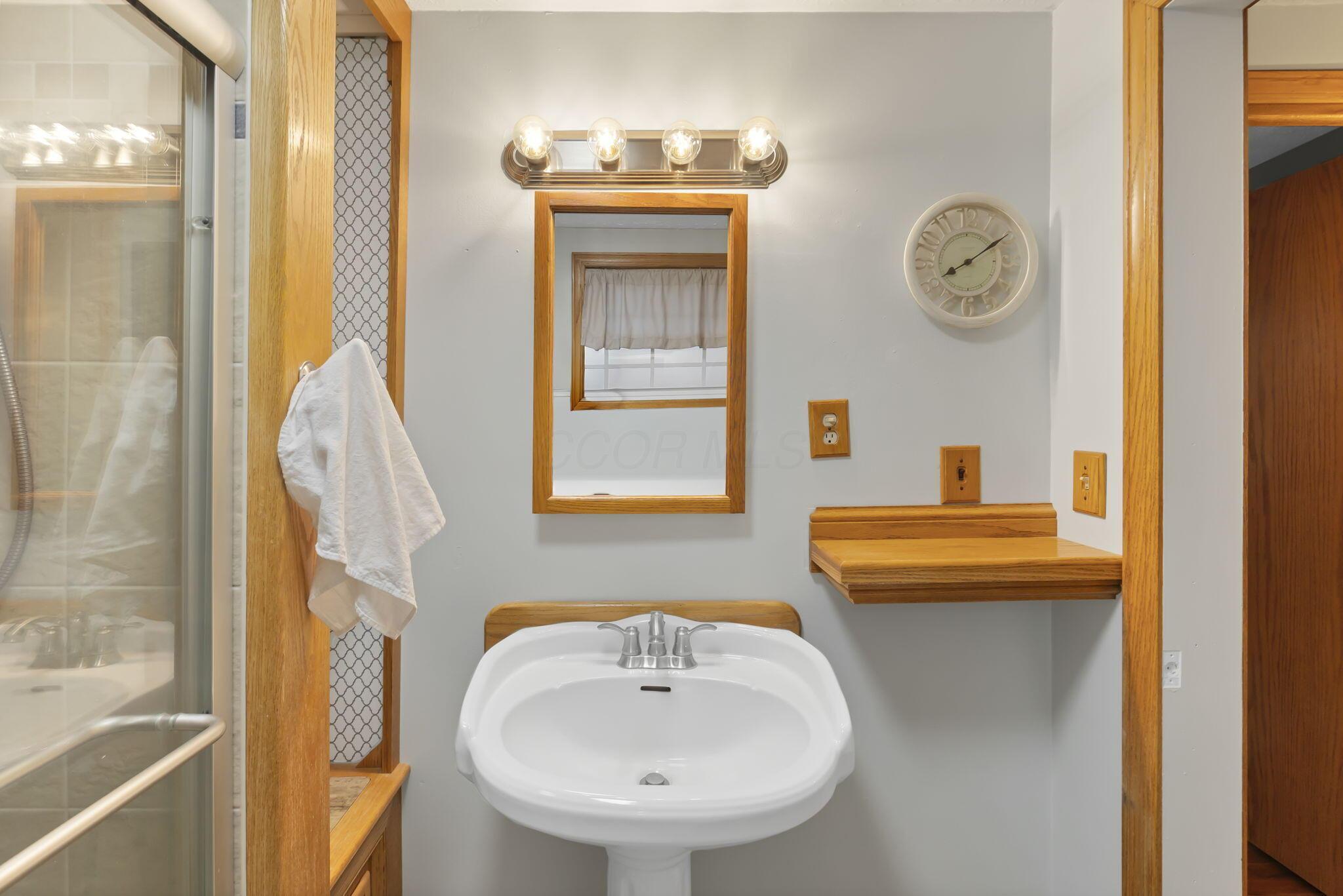 6575 Heigle Road Southwest Amanda, OH 43102 - Photo 23 of 68 Bathroom