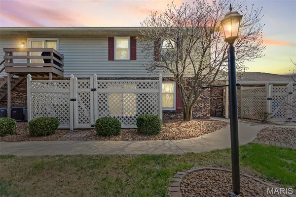 $175,000 | 1324 Normandy Drive, Godfrey, IL 62035