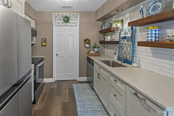 $175,000 | 1324 Normandy Drive, Godfrey, IL 62035