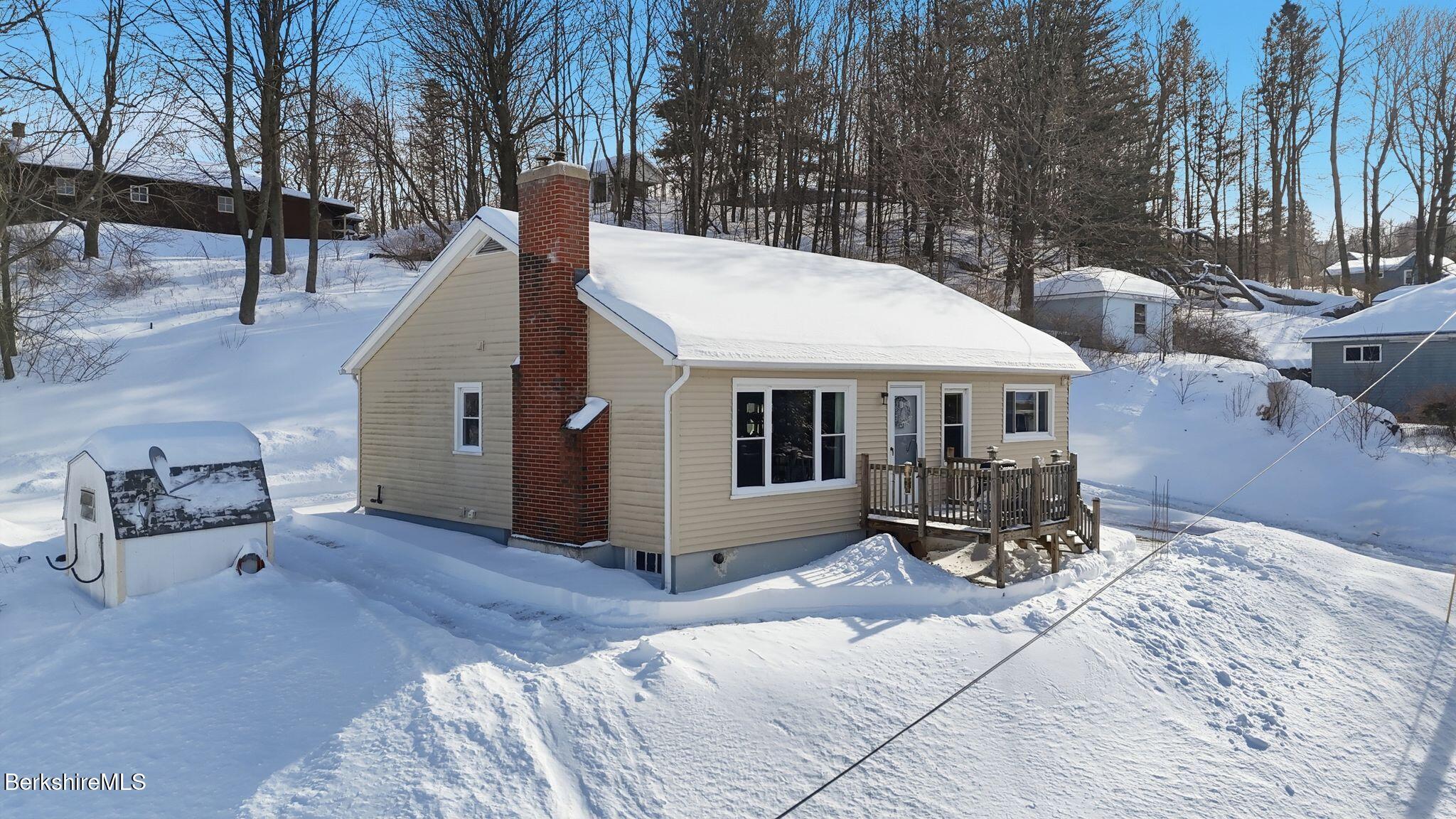 40 Victory Terrace Adams, MA 01220 - Photo 3 of 26 40 Victory Terrace, Adams, MA 014