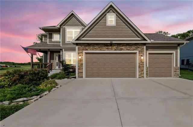 $454,900 | 2305 Windmill Drive, Platte City, MO 64079